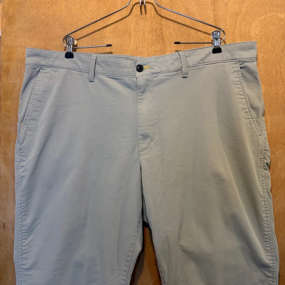L.L.Bean Chino Classic Fit Pants Mens 42x29 Light Grey Coolmax Preppy Neutral - Picture 3 of 15